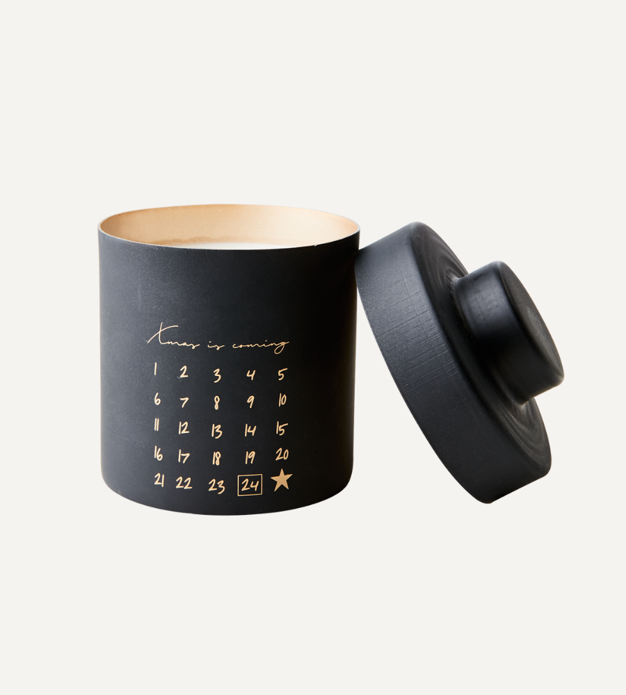 CALENDAR Doftljus Cinnamon & apple, Svart Storlek: Ø8xH10 cm