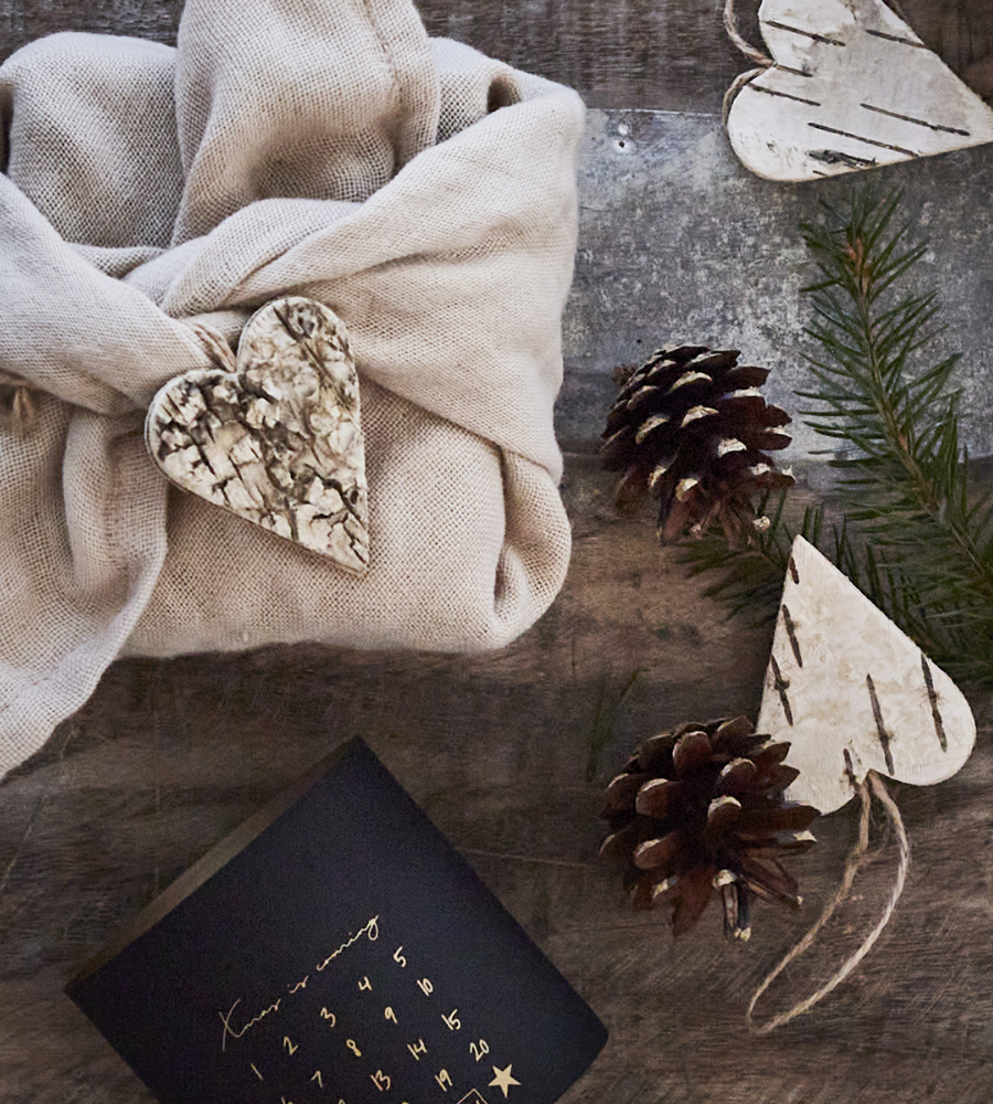 CALENDAR Doftljus Cinnamon & apple, Svart Storlek: Ø8xH10 cm