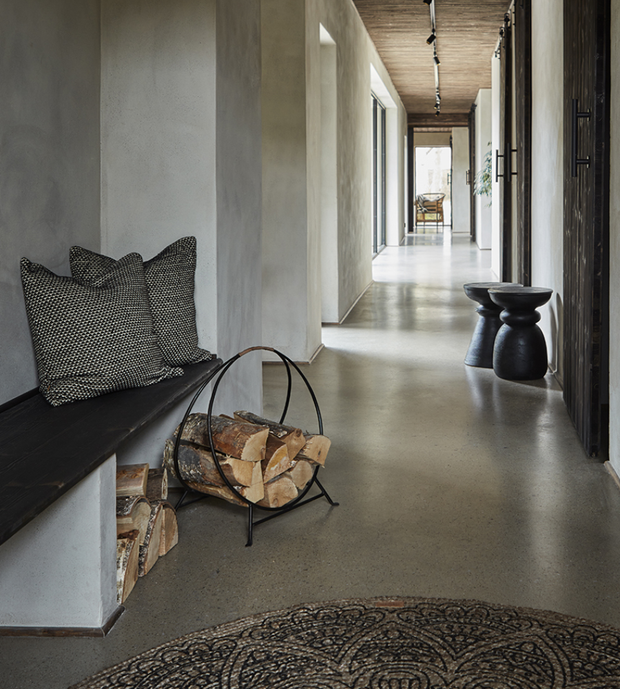 THOR Vedkorg M, Svart