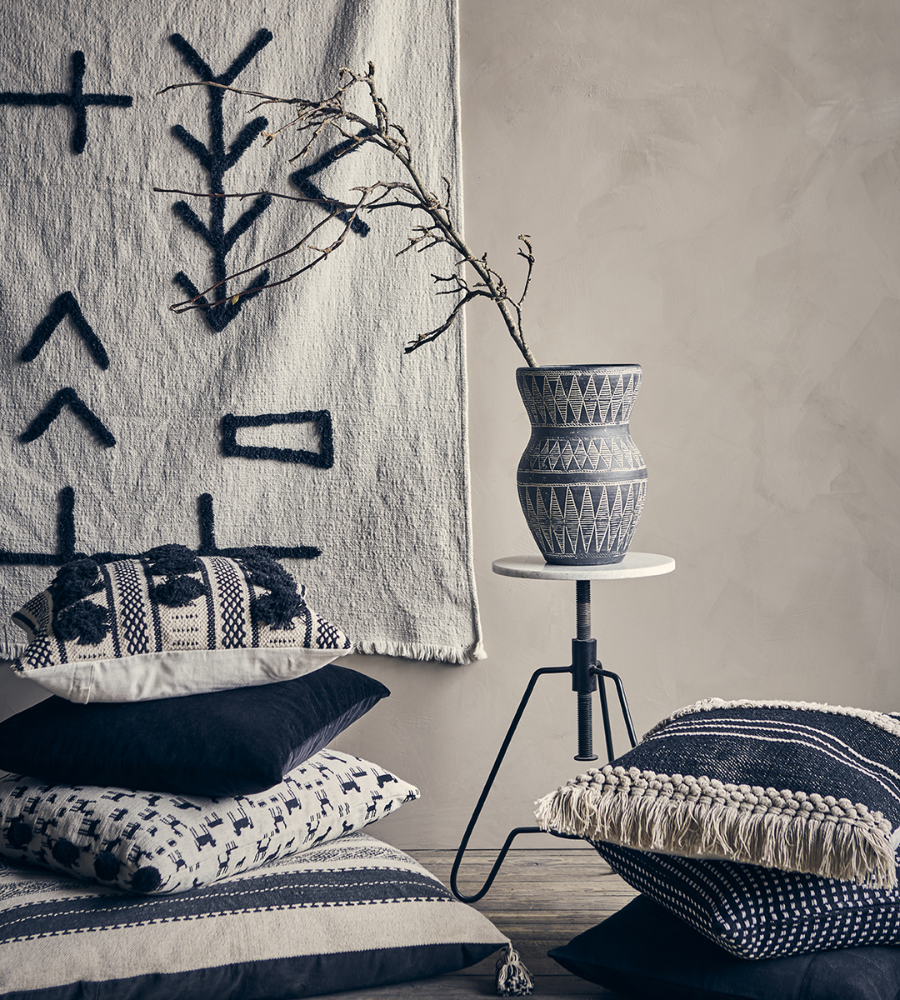 MILAN Pall i Järn & marmor, Svart