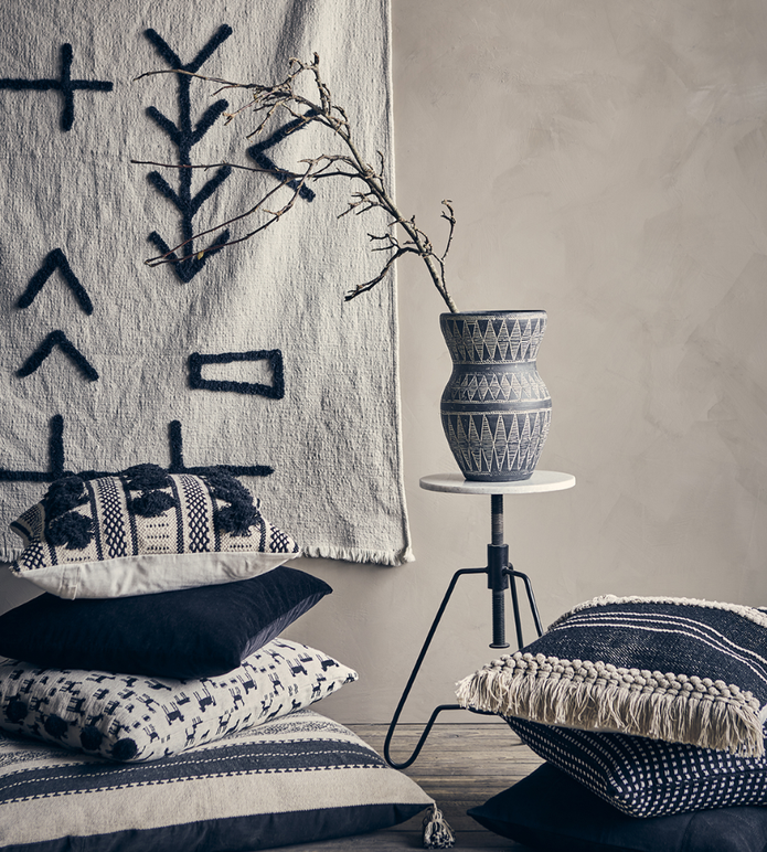 MILAN Pall i Järn & marmor, Svart